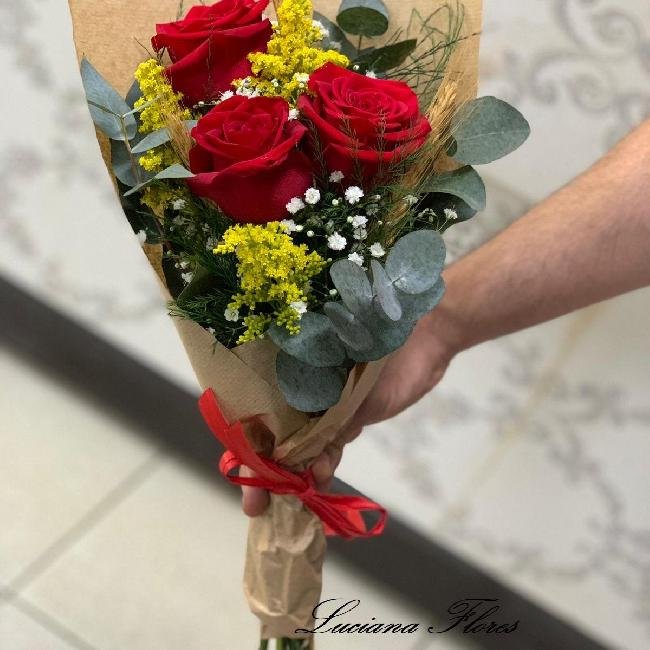 Mini Romântico de Rosas Tradicionais